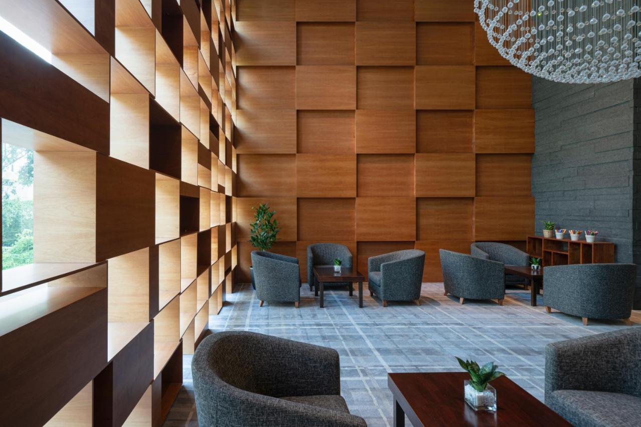 Oasia Resort Sentosa By Far East Hospitality Singapura Exterior foto The lobby of the hotel